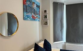 Southall Stays Near Heathrow Ub2